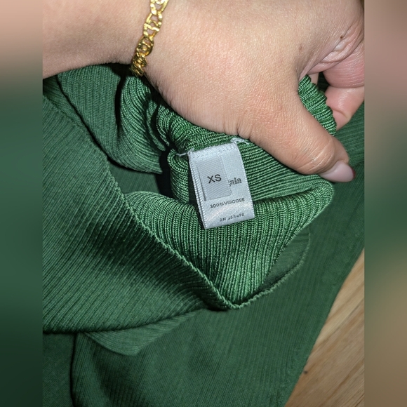 13. NWT CULT GAIA SERITA KNIT DRESS IN LEAF GREEN - Picture 7 of 7